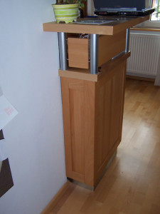 Küchentresendetail in Buche