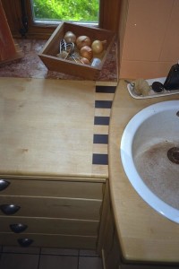 Küchenarbeitsplatte in Ahorn und Wenge